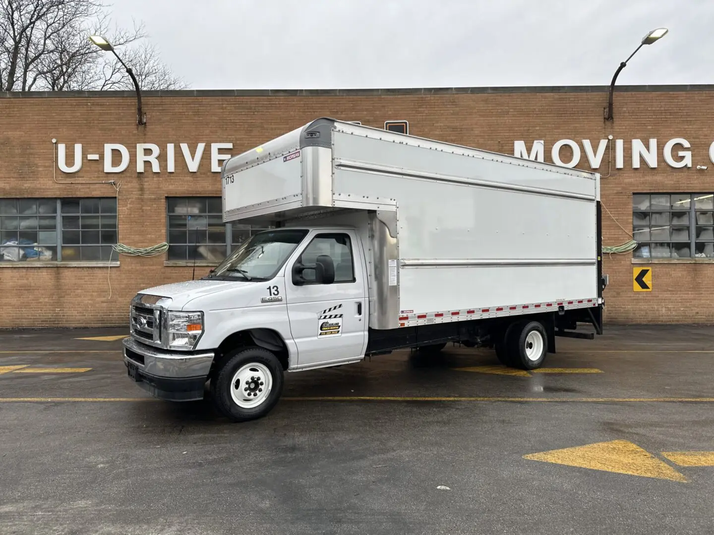 Rent a 17FT PRODUCTION TRUCK in Chicago