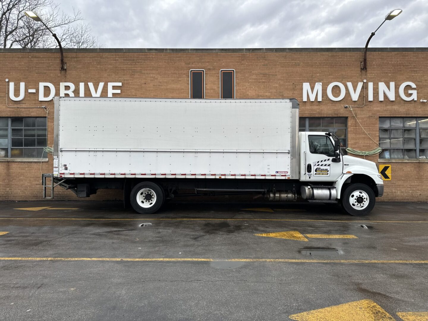 24 Foot Box Truck Rental in Chicago